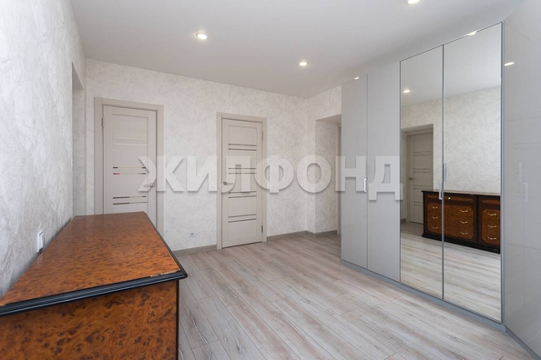 
   Продам 3-комнатную, 82.2 м², 2-й (4 мкр.) кв-л, 230

. Фото 17.