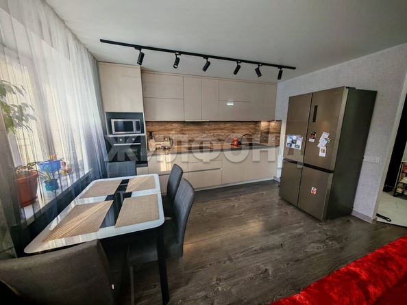 
   Продам 4-комнатную, 80.4 м², Краснообск, 20

. Фото 2.