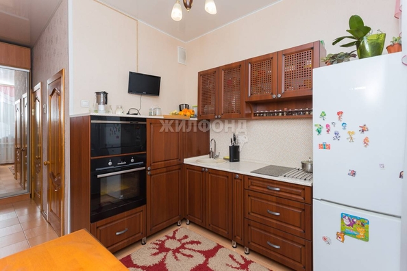 
   Продам 2-комнатную, 55.9 м², Богдана Хмельницкого ул, 29/2

. Фото 1.