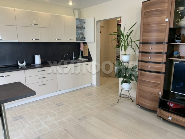 
  Продается 3-комн. квартира, 71.5 м², Виталия Потылицына ул, д. 7/4
. Фото 5.