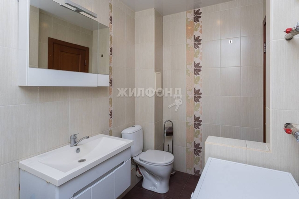 
   Продам 3-комнатную, 100 м², Владимировская ул, 21

. Фото 10.