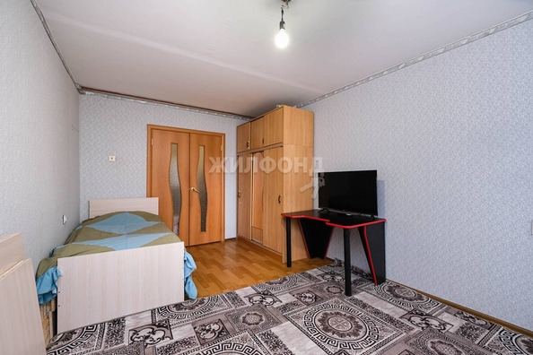 
   Продам 3-комнатную, 57.3 м², Выборная ул, 109

. Фото 2.