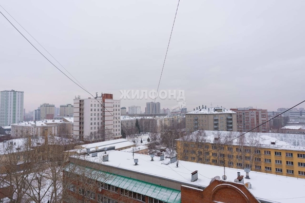 
   Продам 4-комнатную, 112.4 м², Медкадры ул, 7

. Фото 17.