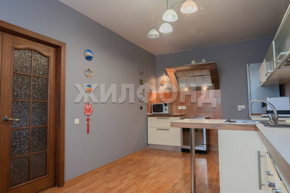 
  Продается 4-комн. квартира, 112.4 м², Медкадры ул, д. 7
. Фото 5.