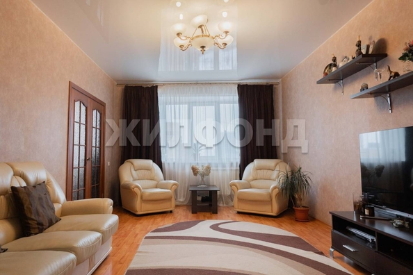 
  Продается 4-комн. квартира, 112.4 м², Медкадры ул, д. 7
. Фото 5.