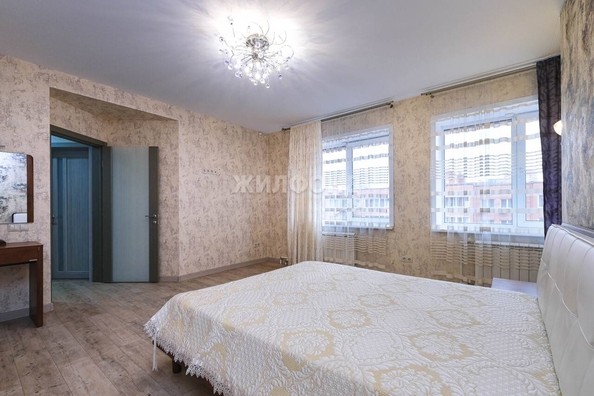 
   Продам 4-комнатную, 144.9 м², Вертковская ул, 42

. Фото 32.