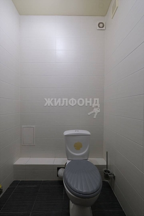 
   Продам 2-комнатную, 76 м², Татьяны Снежиной ул, 49

. Фото 16.