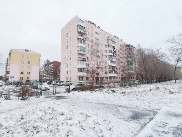 
   Продам 1-комнатную, 29.4 м², Петухова ул, 132

. Фото 7.