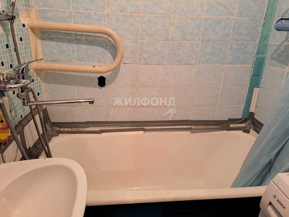 
   Продам 2-комнатную, 42.8 м², Связистов ул, 141

. Фото 5.