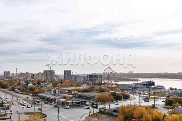 
   Продам 2-комнатную, 90.5 м², Зыряновская ул, 55

. Фото 10.