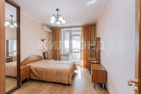 
   Продам 2-комнатную, 90.5 м², Зыряновская ул, 55

. Фото 14.