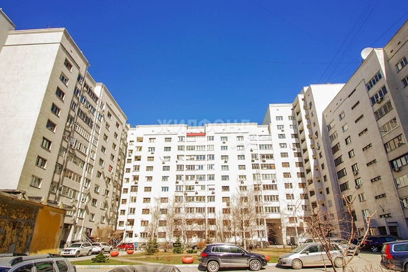 
   Продам 2-комнатную, 83.2 м², Кирова ул, 46

. Фото 11.