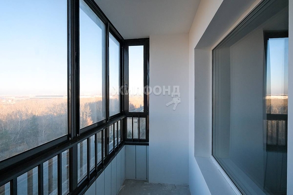 
   Продам 2-комнатную, 35.1 м², Сибиряков-Гвардейцев ул, 53/9

. Фото 3.