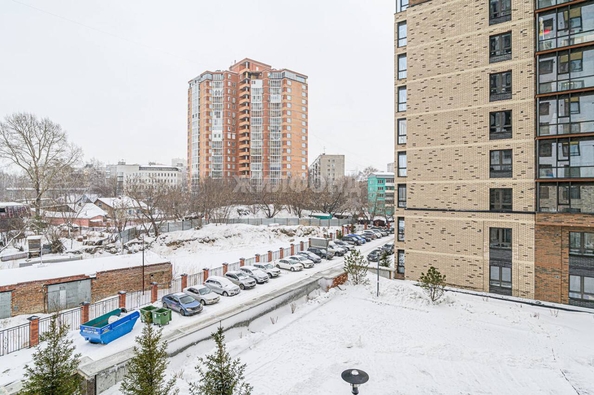 
   Продам 3-комнатную, 71.7 м², Кошурникова ул, 23

. Фото 20.