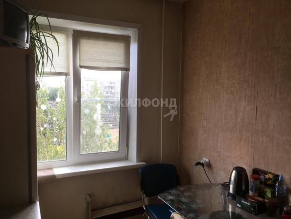 
   Продам 3-комнатную, 57.3 м², Петухова ул, 122

. Фото 7.