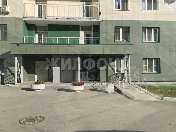 
  Продается 3-комн. квартира, 72.8 м², Овражная ул, д. 11
. Фото 10.