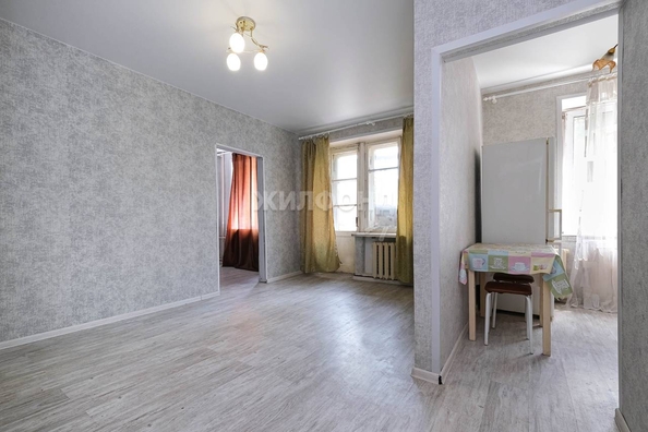 
   Продам 2-комнатную, 43 м², Бориса Богаткова ул, 186

. Фото 1.