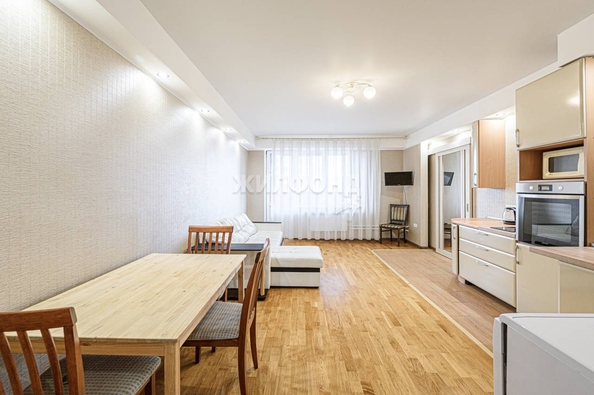 
   Продам 3-комнатную, 98.1 м², Орджоникидзе ул, 47

. Фото 2.