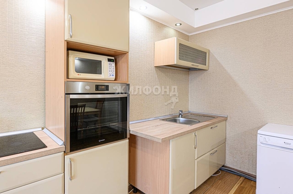 
   Продам 3-комнатную, 98.1 м², Орджоникидзе ул, 47

. Фото 6.