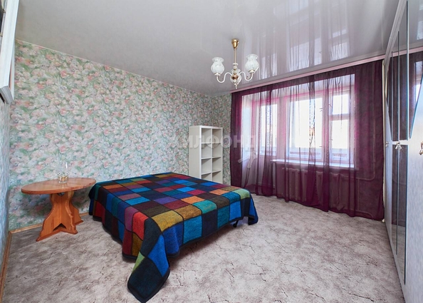 
   Продам 5-комнатную, 183.6 м², Сибиряков-Гвардейцев ул, 23/1

. Фото 7.