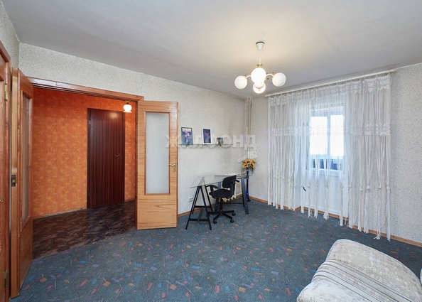 
   Продам 5-комнатную, 183.6 м², Сибиряков-Гвардейцев ул, 23/1

. Фото 10.