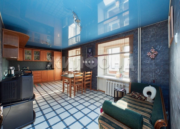 
   Продам 5-комнатную, 183.6 м², Сибиряков-Гвардейцев ул, 23/1

. Фото 4.