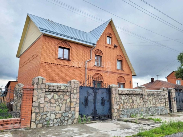 
   Продам дом, 200 м², Новосибирск

. Фото 1.