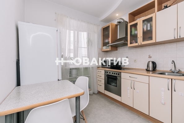 
   Продам 3-комнатную, 53.3 м², Советская ул, 54

. Фото 1.