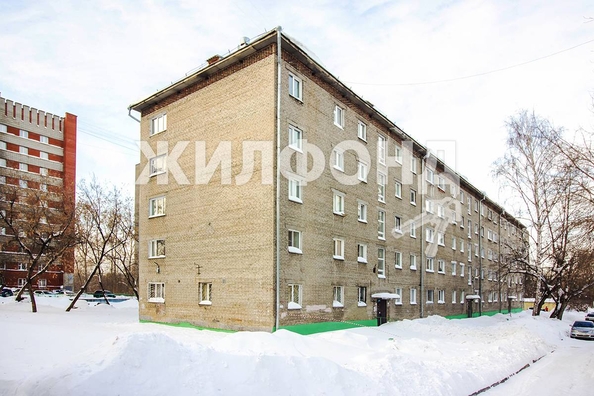 
   Продам 1-комнатную, 12.6 м², Объединения ул, 52

. Фото 10.