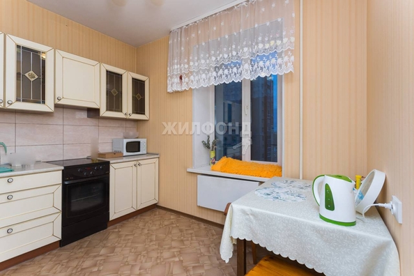 
   Продам 1-комнатную, 35.5 м², Адриена Лежена ул, 29

. Фото 3.