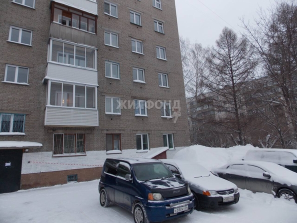 
   Продам 2-комнатную, 43.1 м², Есенина ул, 25

. Фото 2.