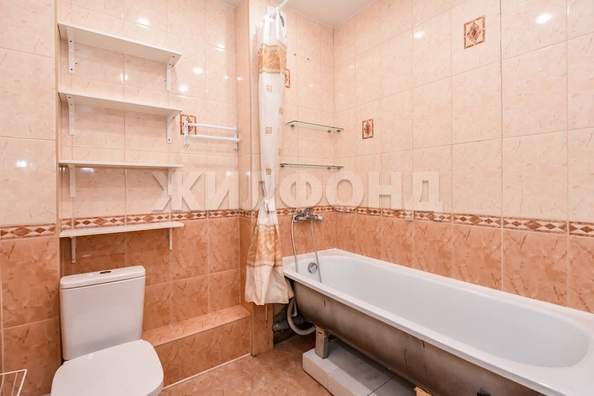 
   Продам 2-комнатную, 41.4 м², Сухарная ул, 96/2

. Фото 17.