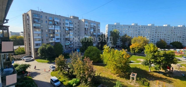 
   Продам 2-комнатную, 44.7 м², Макаренко ул, 15

. Фото 3.