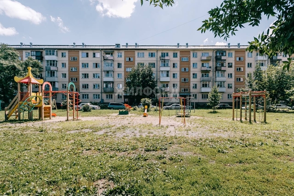 
   Продам 2-комнатную, 44.7 м², Макаренко ул, 15

. Фото 11.