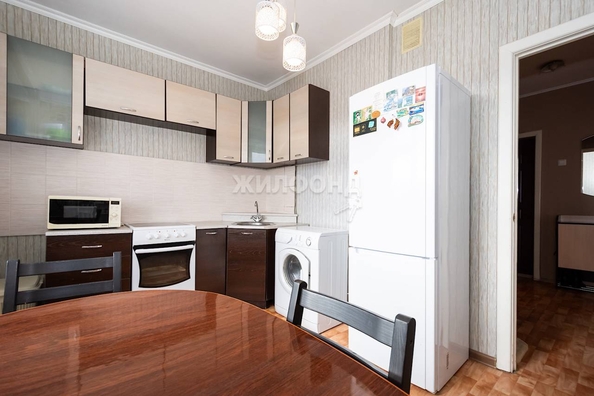 
   Продам 1-комнатную, 37.3 м², Гребенщикова ул, 12/1

. Фото 3.