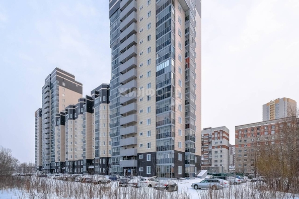 
   Продам 2-комнатную, 56.3 м², Сибиряков-Гвардейцев ул, 44/7

. Фото 34.