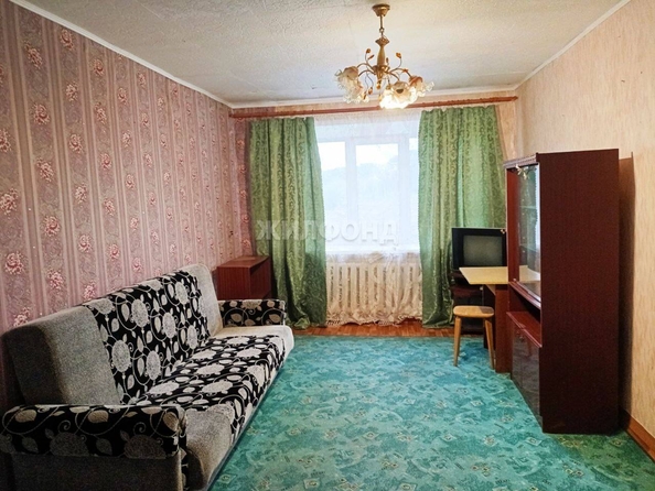 
   Продам 3-комнатную, 52.2 м², Сибирская ул, 3

. Фото 2.