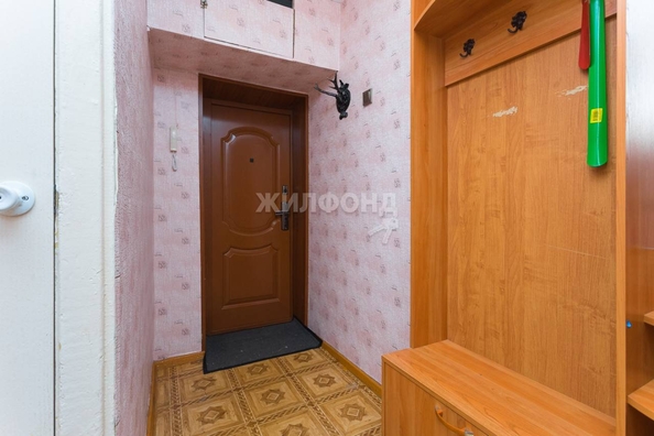 
   Продам 1-комнатную, 30.2 м², Ключ-Камышенское Плато ул, 6

. Фото 5.