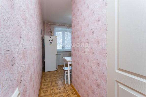 
   Продам 1-комнатную, 30.2 м², Ключ-Камышенское Плато ул, 6

. Фото 9.