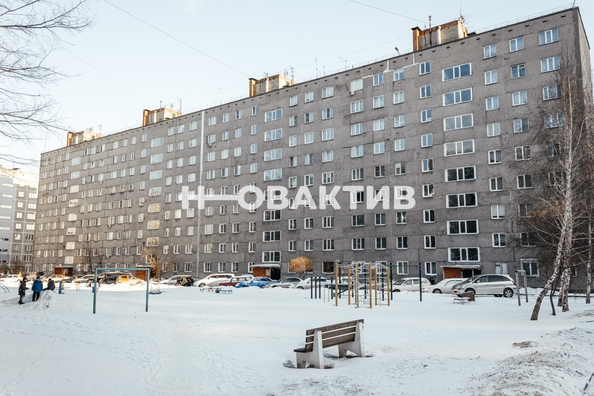 
   Продам 4-комнатную, 68.3 м², Героев Революции ул, 30/1

. Фото 19.