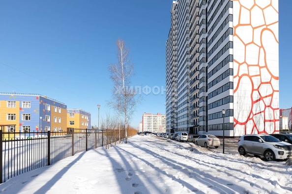 
   Продам 2-комнатную, 55.8 м², Петухова ул, 162

. Фото 10.