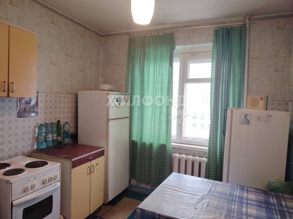 
   Продам 2-комнатную, 52.9 м², Макаренко ул, 19

. Фото 4.