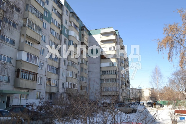 
   Продам 3-комнатную, 64.5 м², Троллейная ул, 136

. Фото 12.