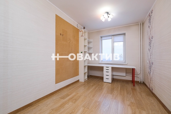 
   Продам 2-комнатную, 76 м², Татьяны Снежиной ул, 51

. Фото 14.