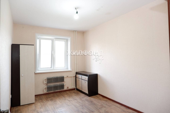 
   Продам 3-комнатную, 76.9 м², 2-й (4 мкр.) кв-л, 204/2

. Фото 9.