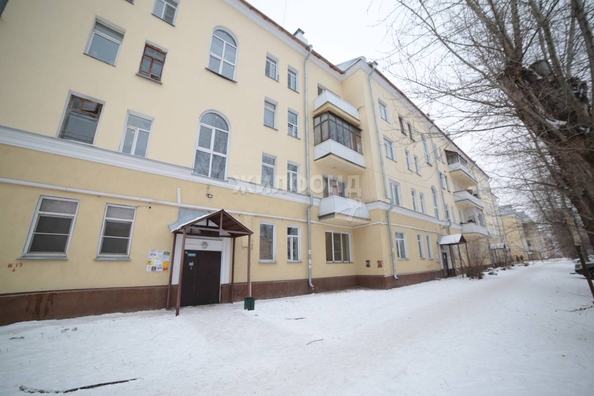 
   Продам 3-комнатную, 83 м², Военный городок ул, 102

. Фото 7.