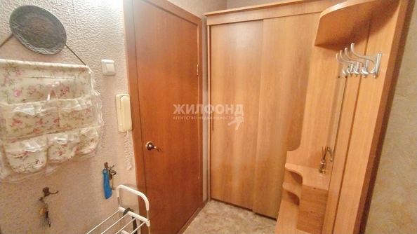 
  Сдам в аренду 1-комнатную квартиру, 30 м², Новосибирск

. Фото 11.