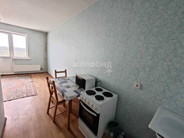 
   Продам студию, 30.1 м², Титова ул, 250

. Фото 1.