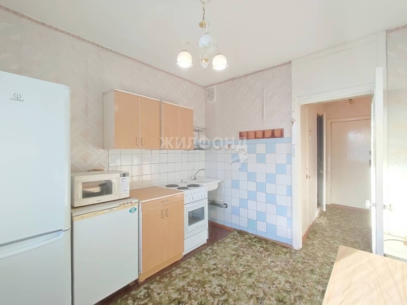 
   Продам 1-комнатную, 33.9 м², Лазурная ул, 22

. Фото 3.