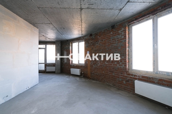 
   Продам 4-комнатную, 113.5 м², Галущака ул, 15

. Фото 4.